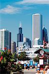 Groupe de personnes sur le quai, Navy Pier, Chicago, Illinois, Etats-Unis