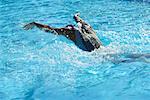 Femme nageur natation papillon