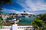 Kreuzfahrtschiff, Hafen von Nha Trang, Vietnam