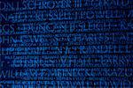 Nahaufnahme einer Wand mit Text graviert drauf, Vietnam Veterans Memorial, Washington DC, USA