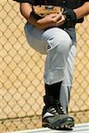 Niedrige Schnittansicht eines Baseball-Spieler stehen in einem Baseballfeld