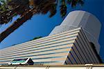 Vue faible angle d'un bâtiment, Miami, Floride, USA
