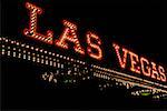 Vue d'angle faible d'une enseigne au néon, Las Vegas, Nevada, USA