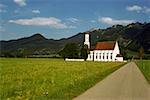 Église sur un paysage, église de Saint Coleman, Schwangau, Allemagne