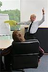 Manager und Mitarbeiter im Meeting