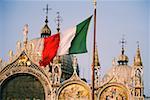 Hohe Schnittansicht der Kathedrale und St.-Markus Dom, Venedig, Veneto, Italien