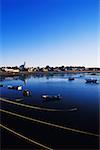 Vue d'angle élevé de bateaux amarrés dans une rivière, Cape Cod, Massachusetts, États-Unis