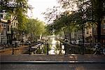 Canal au lever du soleil, Amsterdam, Pays-Bas