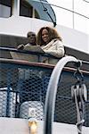 Couple sur le Ferry à l'aide de la carte