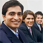 Porträt von drei Geschäftsmänner lächelnd