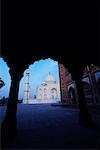 Mausolée vus à travers une arche, Taj Mahal, Agra, Uttar Pradesh, Inde
