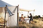 Couple de tente et Table pour les repas gastronomiques, Western Cape, Afrique du Sud