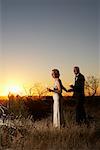 Couple avec du Champagne dans les Prairies, Western Cape, Afrique du Sud