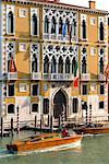 L'eau Taxi, Grand Canal, Venise, Italie