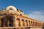 Vue d'angle faible d'une tombe, tombe de Humayun, New Delhi, Inde