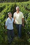 Couple dans le vignoble