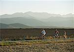 Mountainbiker in Berglandschaft