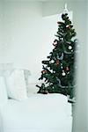 Canapé et arbre de Noël