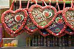 Lebkuchenherzen Candy Stand auf der Karneval, Düsseldorf, Deutschland