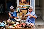 Men am Markt, Cartagena, Columbia