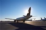 Flugzeuge auf Asphalt, Toronto Pearson International Airport, Toronto, Ontario, Kanada