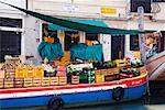 Marché de légumes, Venise, Vénétie, Italie flottant