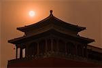 Lever ou coucher de soleil avec pagode