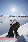 Snowboarder équitation une Half-Pipe