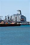 Militärische Schiffe auf einer Handelsstufe Andocken, Pearl Harbor, Honolulu, Oahu, Hawaii Inseln, USA