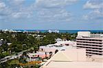 Vue d'angle élevé de bâtiments, Cable Beach, Nassau, Bahamas