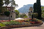 Fleurs et des arbres dans un jardin, Monte Carlo, Monaco