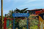 Bienvenue signe en face d'un bâtiment, San Andrés, Providencia y Santa Catalina, département de San Andrés y Providencia, Colombie