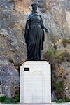 Flachwinkelansicht einer Statue, Ephesos, Türkei