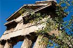 Vue d'angle faible d'une vieille ruine, Acropole, Athènes, Grèce