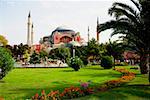 Jardin en face de la mosquée, Aya Sofya, Istanbul, Turquie