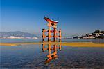 Porte du torii, baie d'Hiroshima, Miyajima, Honshu, Japon