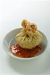 Frittierte Wonton mit Chili-sauce