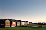 Ligne des cabanes de plage, Portland Bill, Dorset, Angleterre