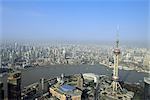 Chine, Shanghai, Pudong, Fernsehturm et rivière Huangpu