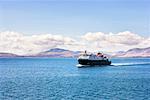 Ferry sur le Firth of Lorn, île de Mull en fond, Argyll et Bute, Hébrides intérieures en Écosse