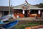 Bateaux de taverne, Hanga Roa, île de Pâques, Chili