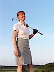 Frau auf Golf tee