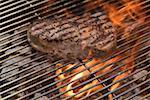 Steak de boeuf sur le barbecue