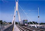 Dundrum Bridge, Dublin, Irland; Stadtbahn LUAS