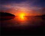 Lever du soleil sur Lough Key, Doonshore près de Boyle, co. Roscommon, Irlande