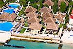 Vue grand angle tourist resorts sur la plage, Playa Del Carmen, Quintana Roo, Mexique
