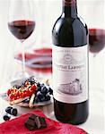 Weinflasche Chateau Laroque rot