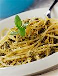 Spaghetti with pesto