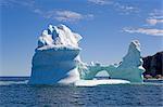 Iceberg près de l'île Twillingate, Terre-Neuve, Canada