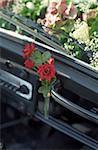Petit bouquet de Roses à la boîte à gants - voiture - mariage